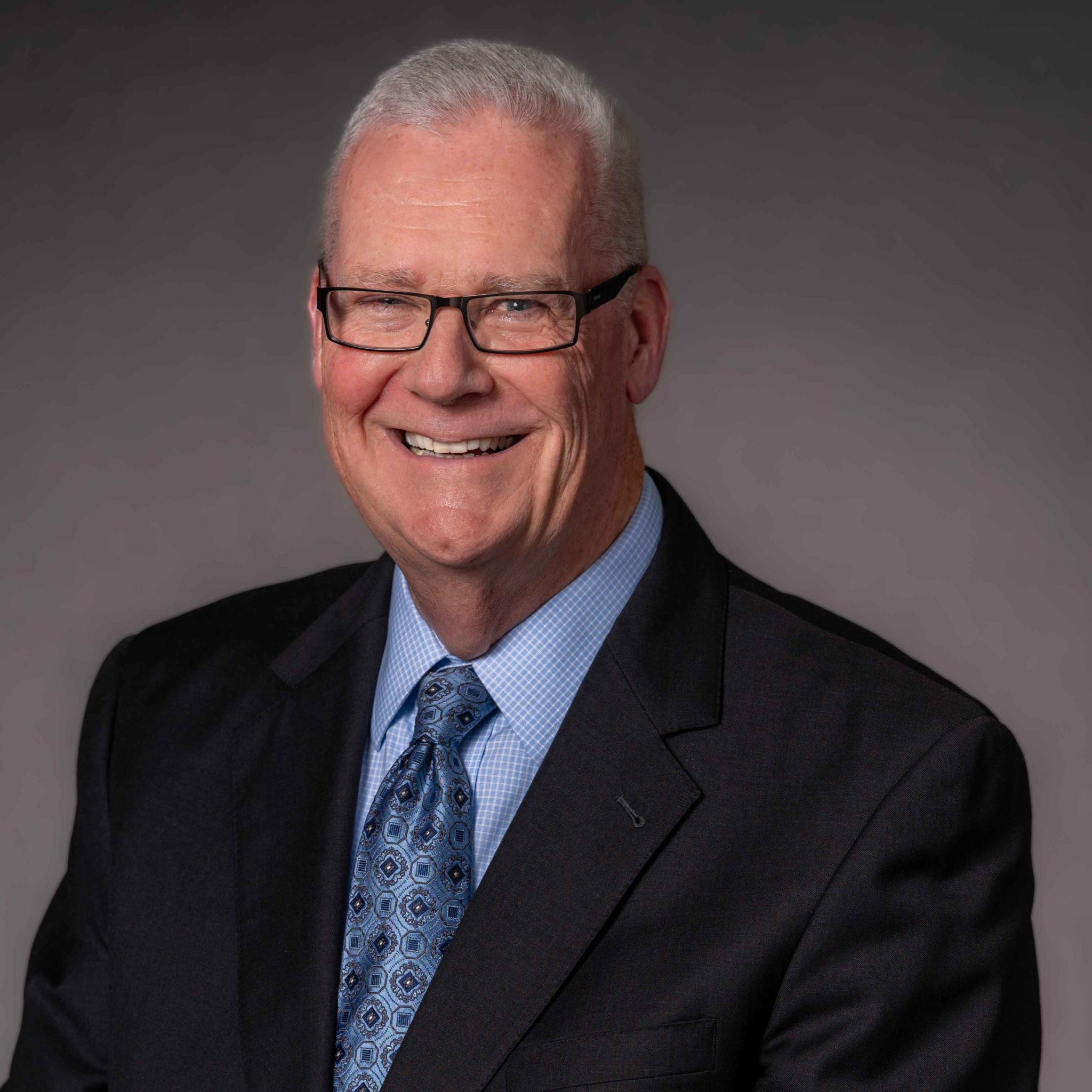 Headshot: Leonard Raley